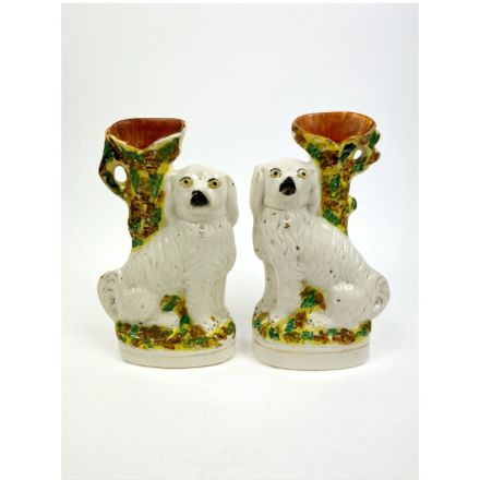 Paar antieke Staffordshire hondenvazen 