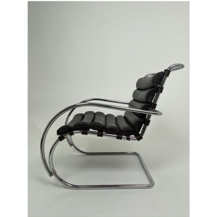 MR Lounge Chair ontworpen door Ludwig Mies van der Rohe